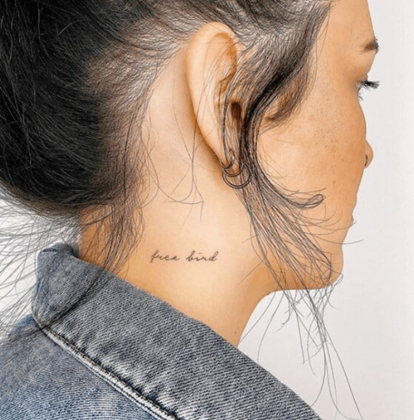 Tato kata "freedom" atau "kebebasan"